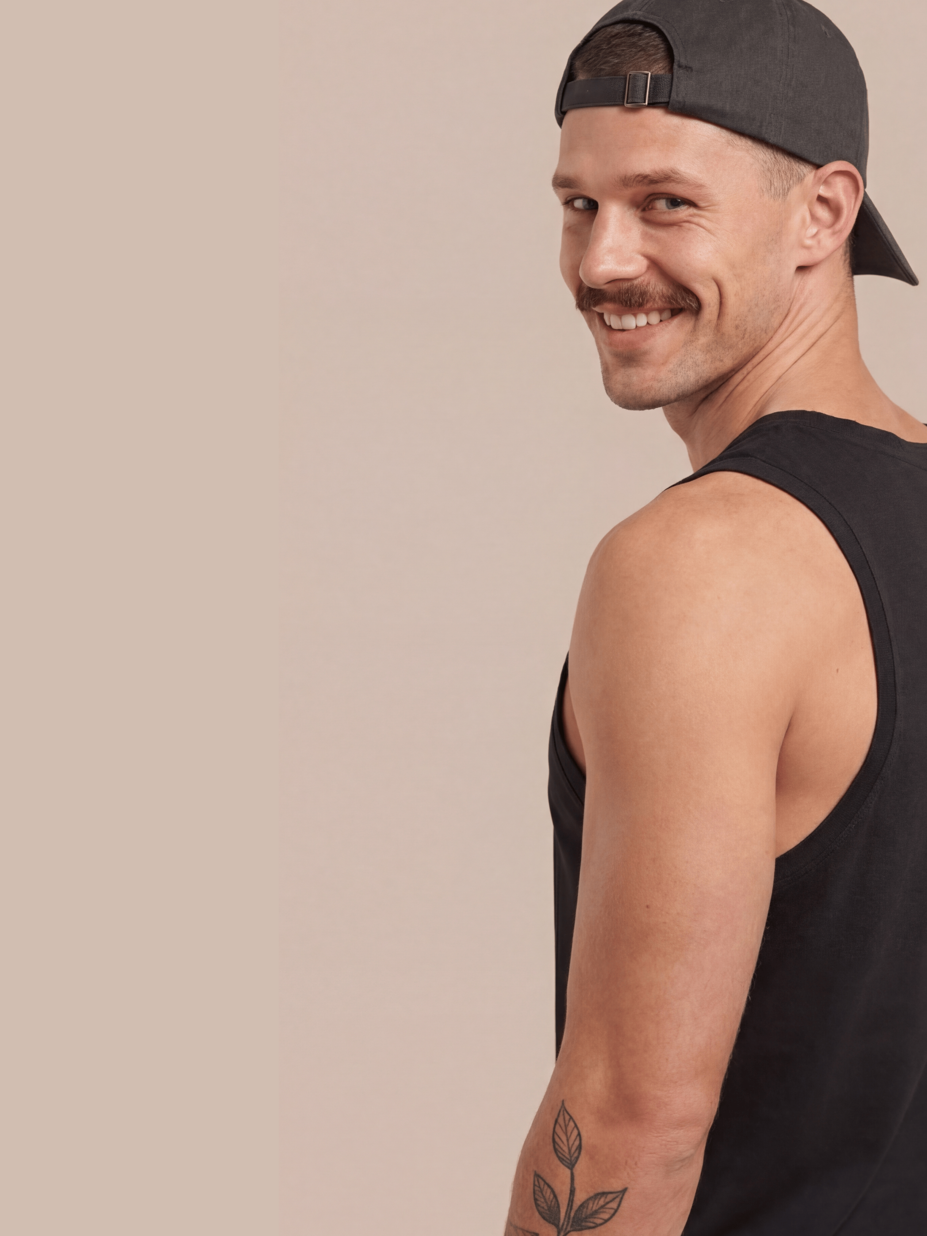 BLACK VZN TANK